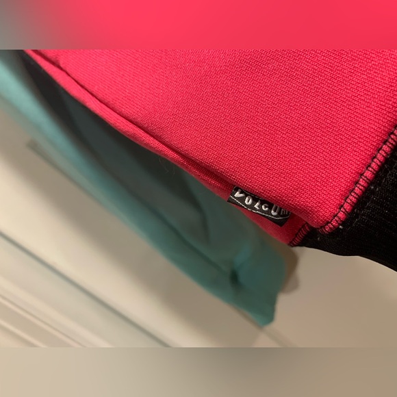 Y2K Volcom Hoodie Size Small - Picture 3 of 15